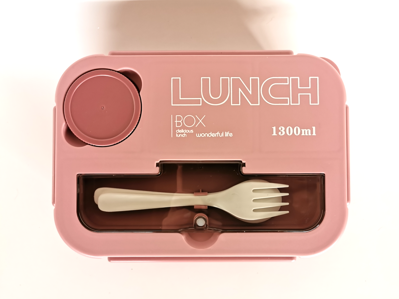 Lancheira com divisões e talheres