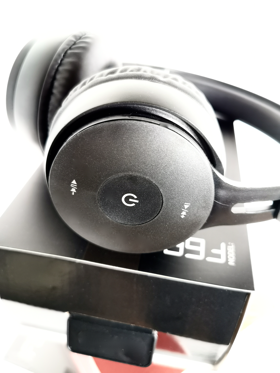 Phones Wireless Sem Fio F68 — Liberdade, Estilo e Som de Alta Definição